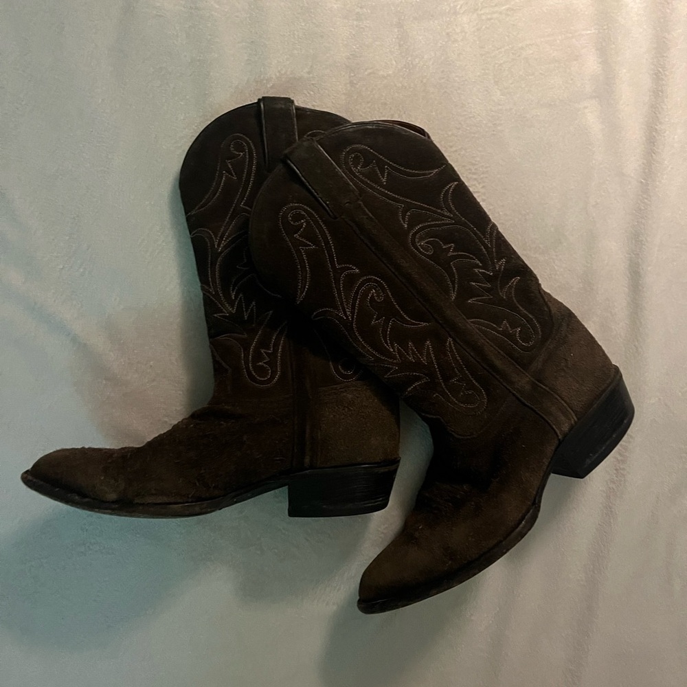 Vintage women’s cowboy boots
